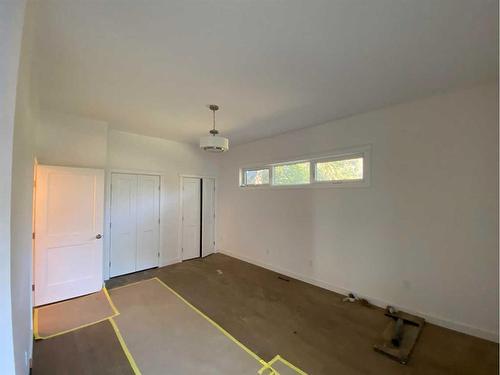 564 5 Street West, Brooks, AB - Indoor Photo Showing Other Room