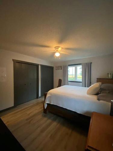 185001 Rr160, Rural Newell, County Of, AB - Indoor Photo Showing Bedroom