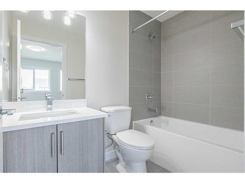 243 16 Street East, Brooks, AB - Indoor Photo Showing Bathroom