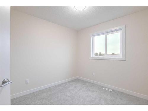 243 16 Street East, Brooks, AB - Indoor Photo Showing Other Room