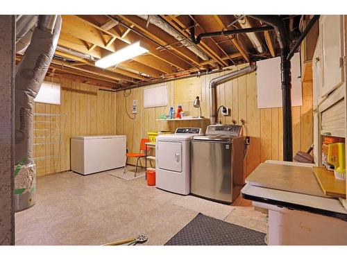 44 Greenbrook Way East, Brooks, AB - Indoor Photo Showing Laundry Room