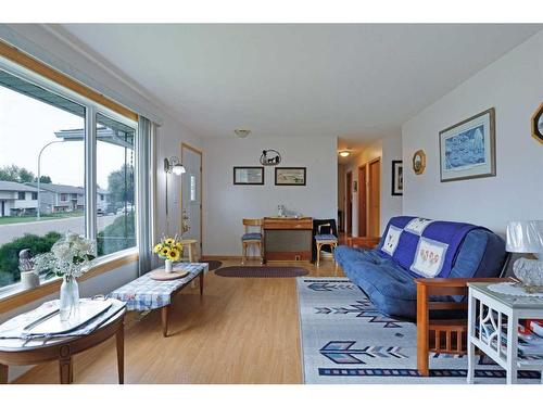 44 Greenbrook Way East, Brooks, AB - Indoor Photo Showing Living Room