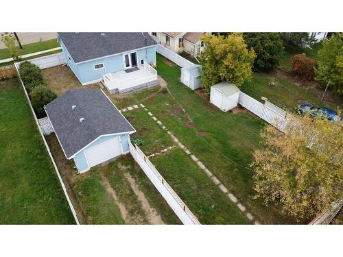 215 2 Avenue East, Hanna, AB - Outdoor