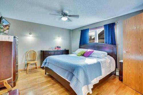 609 Kennedy Place, Hanna, AB - Indoor Photo Showing Bedroom