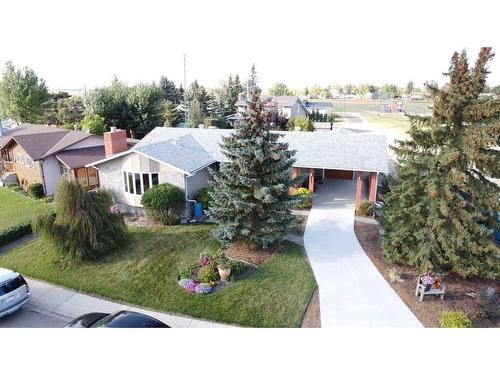 609 Kennedy Place, Hanna, AB - Outdoor