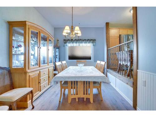 904 Argue Drive, Hanna, AB - Indoor Photo Showing Dining Room