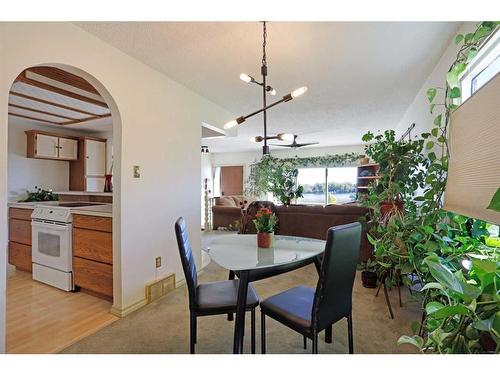 32 Lake Stafford Drive East, Brooks, AB - Indoor Photo Showing Dining Room