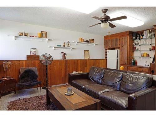 32 Lake Stafford Drive East, Brooks, AB - Indoor Photo Showing Living Room