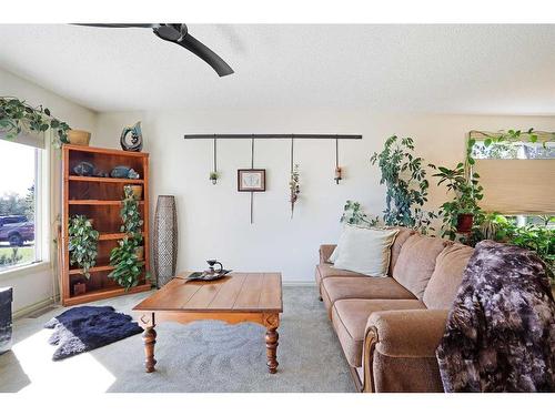 32 Lake Stafford Drive East, Brooks, AB - Indoor Photo Showing Living Room