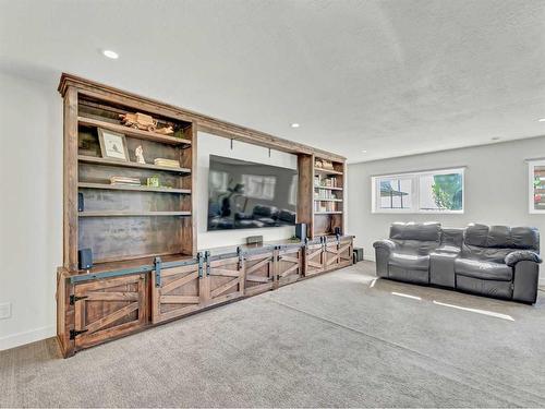 45-205010 Rr 145, Rural Newell, County Of, AB - Indoor Photo Showing Living Room