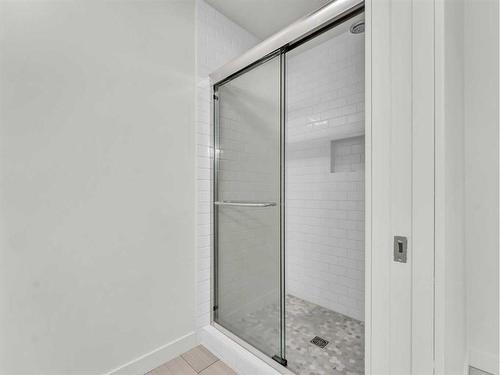 45-205010 Rr 145, Rural Newell, County Of, AB - Indoor Photo Showing Bathroom