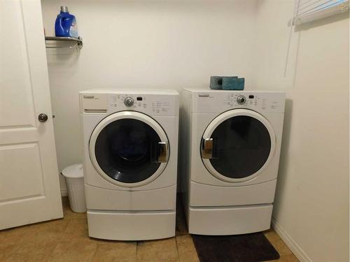 87 Greystone Close East, Brooks, AB - Indoor Photo Showing Laundry Room