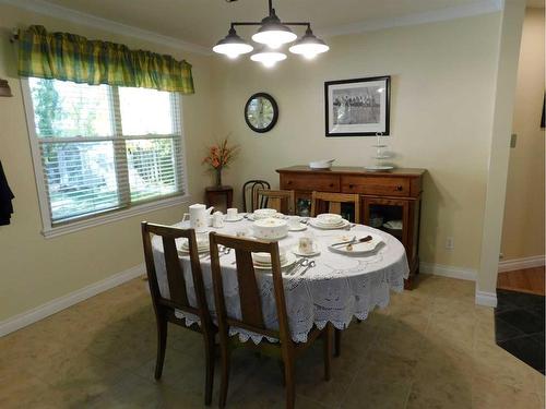 88 Greenbrook Drive East, Brooks, AB - Indoor Photo Showing Dining Room