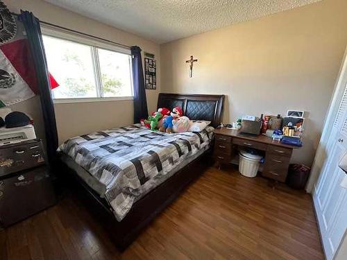 126 Greenbrook Drive East, Brooks, AB - Indoor Photo Showing Bedroom