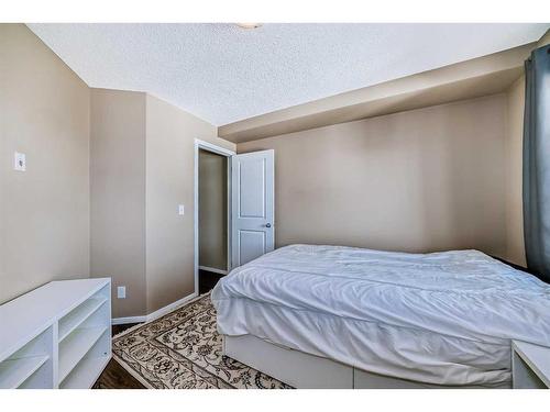 2418-81 Legacy Boulevard Se, Calgary, AB - Indoor Photo Showing Bedroom