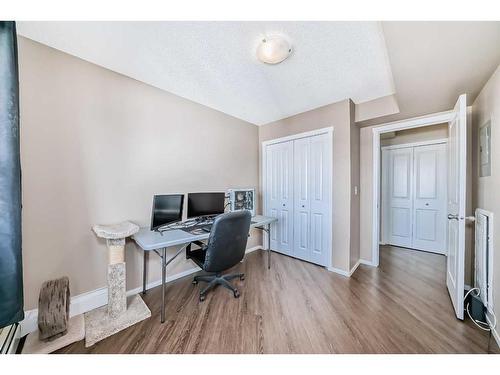 2418-81 Legacy Boulevard, Calgary, AB - Indoor Photo Showing Office