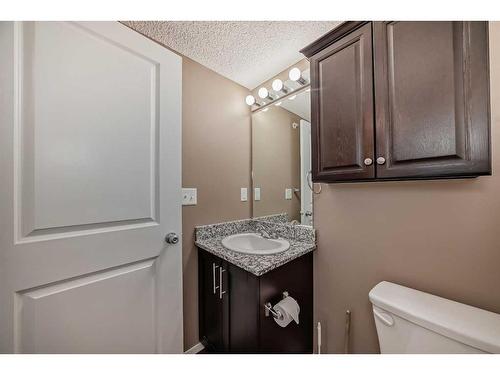 2418-81 Legacy Boulevard Se, Calgary, AB - Indoor Photo Showing Bathroom