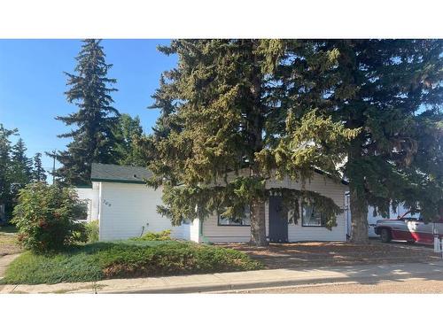 309 Railway Avenue, Rosemary, AB - Outdoor