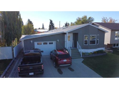 315 6 Avenue East, Hanna, AB - Outdoor