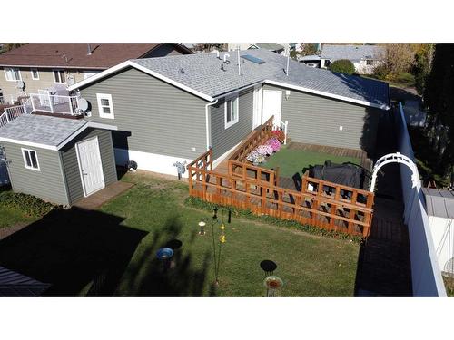 315 6 Avenue East, Hanna, AB - Outdoor With Exterior