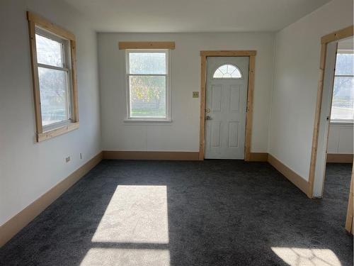 126 7 Avenue Sw, Drumheller, AB - Indoor Photo Showing Other Room