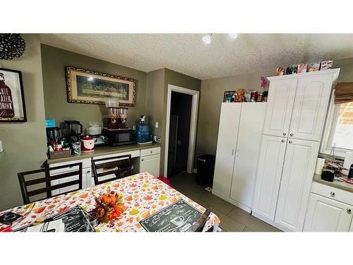 1107 2 Avenue West, Drumheller, AB - Indoor