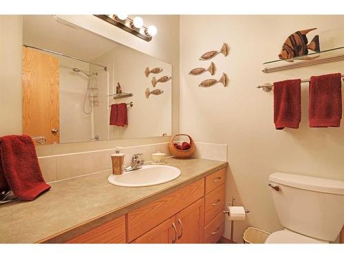 114 Southshore Drive East, Brooks, AB - Indoor Photo Showing Bathroom