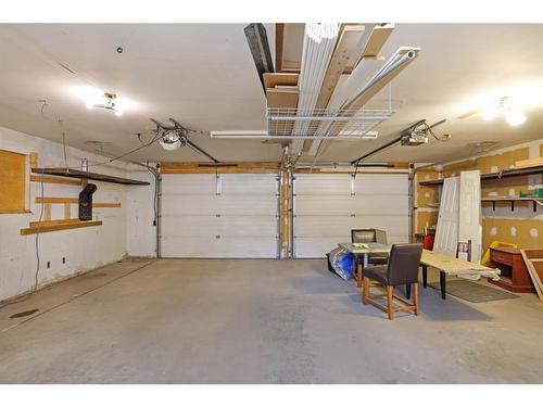 743 2 Street East, Brooks, AB - Indoor Photo Showing Garage