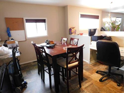 76 Blazier Park Street East, Brooks, AB - Indoor Photo Showing Dining Room