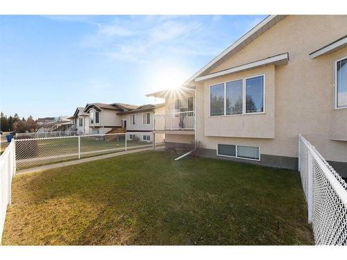 1-625 5Th Avenue Sw, Sundre, AB - Outdoor