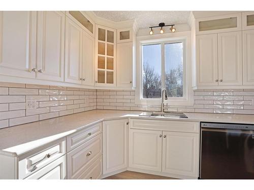 417 Railway Avenue, Scandia, AB - Indoor Photo Showing Kitchen