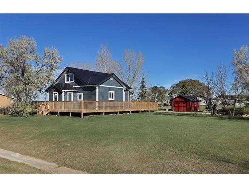 417 Railway Avenue, Scandia, AB - Outdoor With Deck Patio Veranda