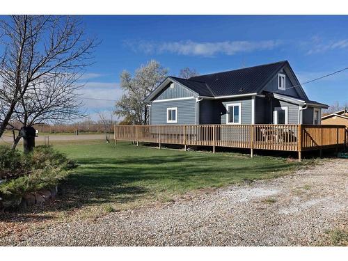 417 Railway Avenue, Scandia, AB - Outdoor With Deck Patio Veranda