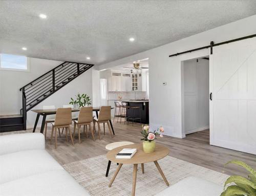 417 Railway Avenue, Scandia, AB - Indoor Photo Showing Living Room