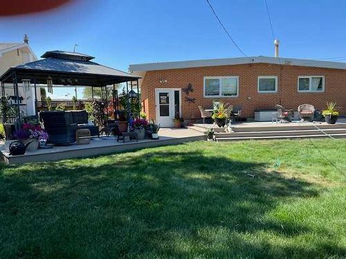 914 11 Street Se, Drumheller, AB - Outdoor With Deck Patio Veranda