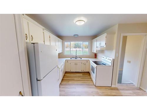 106 181057 Hwy 873, Rural Newell, County Of, AB - Indoor Photo Showing Laundry Room