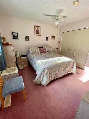 131 Wildrose Avenue West, Brooks, AB - Indoor Photo Showing Bedroom