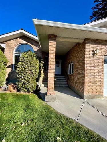 4 Evergreen Park Close West, Brooks, AB - Outdoor