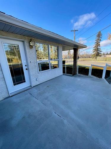 4 Evergreen Park Close West, Brooks, AB - Outdoor