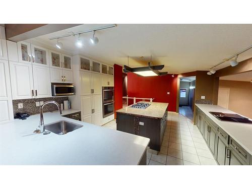 11 Laurel Place, Brooks, AB - Indoor Photo Showing Kitchen