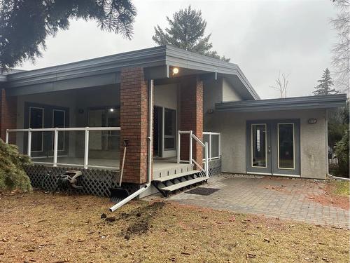 11 Laurel Place, Brooks, AB - Outdoor With Deck Patio Veranda