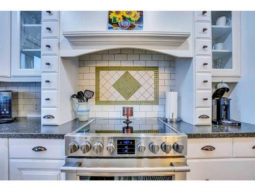 201 4 Avenue West, Hanna, AB - Indoor Photo Showing Kitchen