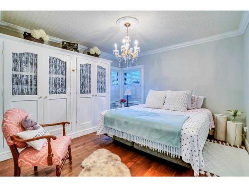 201 4 Avenue West, Hanna, AB - Indoor Photo Showing Bedroom