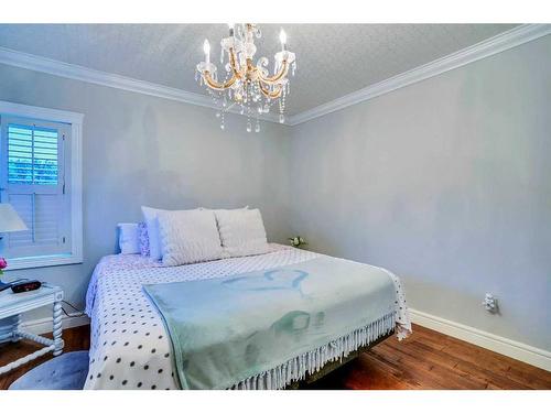 201 4 Avenue West, Hanna, AB - Indoor Photo Showing Bedroom