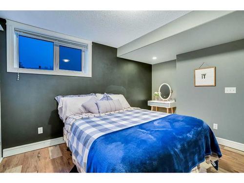 201 4 Avenue West, Hanna, AB - Indoor Photo Showing Bedroom