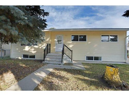 16 Chinook Crescent West, Brooks, AB - Outdoor