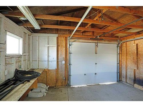 16 Chinook Crescent West, Brooks, AB - Indoor Photo Showing Garage