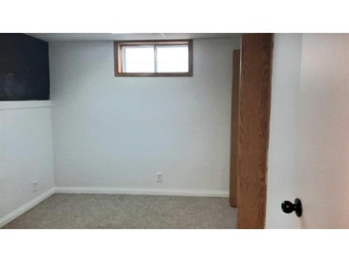 206 1 Avenue South, Morrin, AB - Indoor Photo Showing Other Room