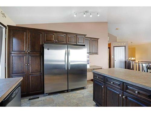 188 Upland Avenue West, Brooks, AB - Indoor Photo Showing Kitchen