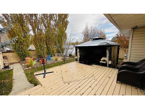 606 2 Avenue, Drumheller, AB - Outdoor With Deck Patio Veranda